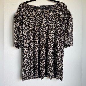 A Love Story Black and Champagne Patterned Blouse